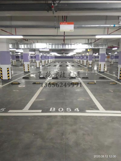 西安停車場(chǎng)車位劃線多少錢一個(gè)，西安停車場(chǎng)劃線施工的價(jià)格？
